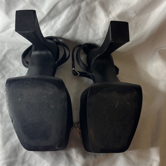 Steve Madden Darla Satin Black Heels with Rhinestone Bows 8.5 - Picture 6 of 6